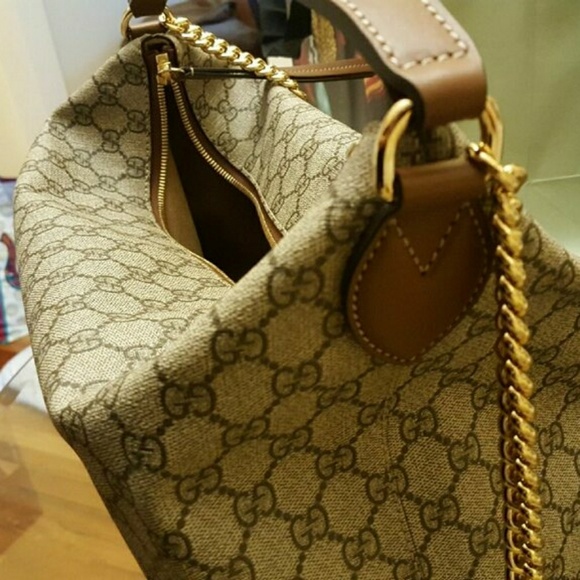 Gucci Handbag and Wallet - Picture 4 of 7